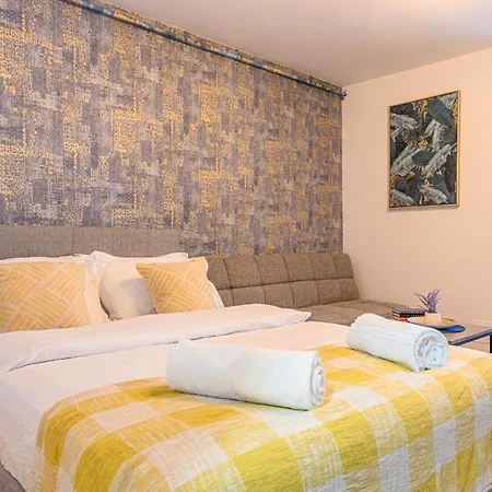 Luxury - Soarelui 10 Brasov
